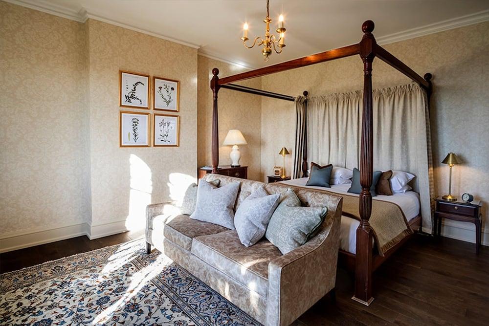 Eastwell Manor, Champneys Hotel & Spa Ашфорд Екстериор снимка