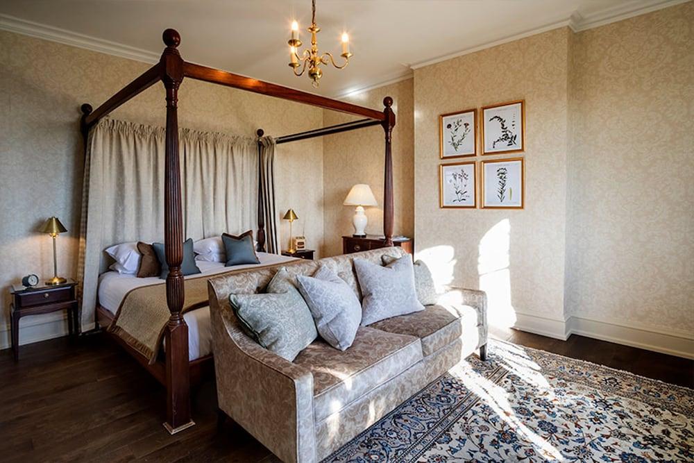 Eastwell Manor, Champneys Hotel & Spa Ашфорд Екстериор снимка