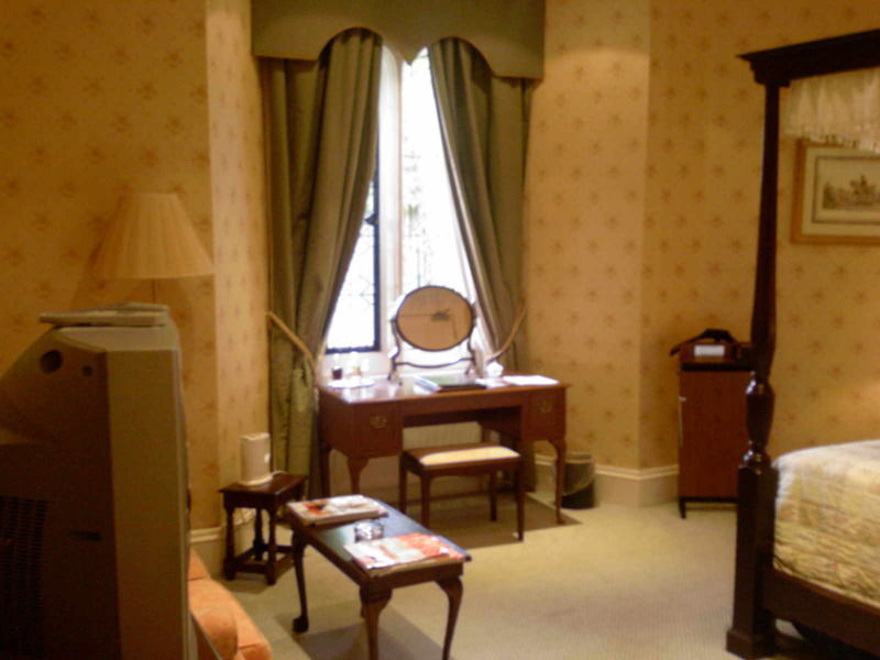 Eastwell Manor, Champneys Hotel & Spa Ашфорд Екстериор снимка
