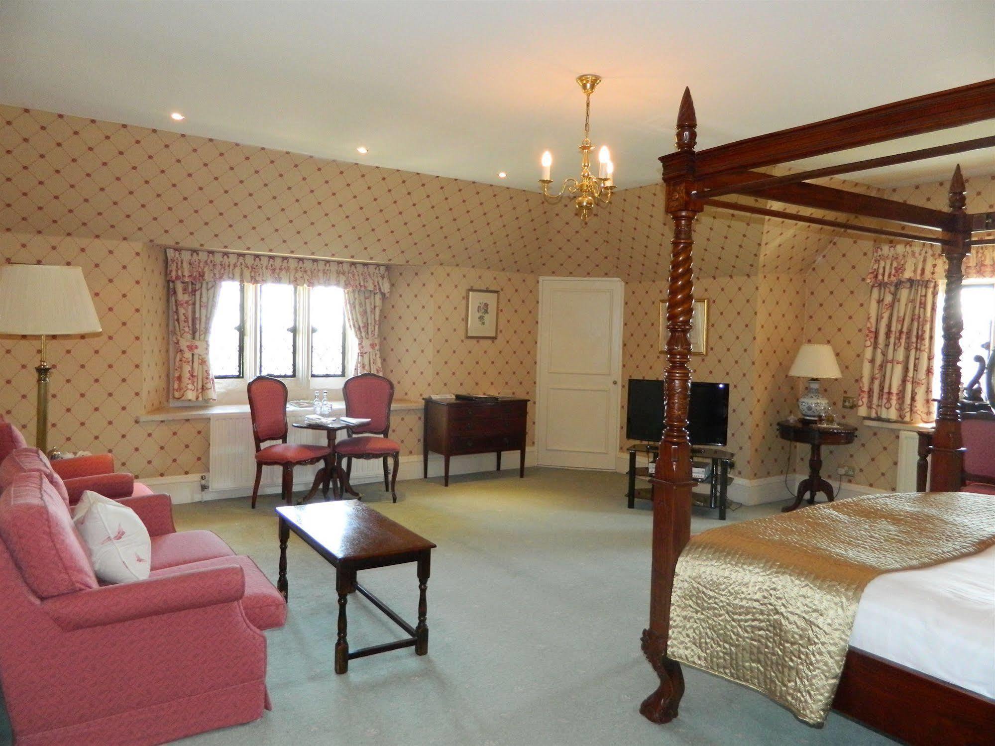 Eastwell Manor, Champneys Hotel & Spa Ашфорд Екстериор снимка